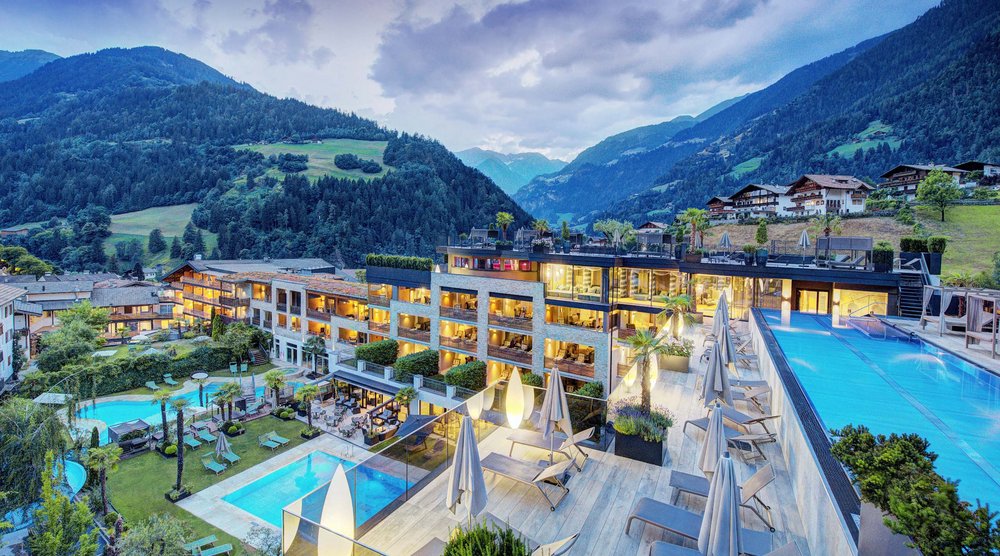 Ihr Hotel in Südtirol mit Infinitypool