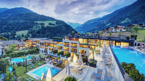 Hotel con piscina coperta per bambini in Alto Adige