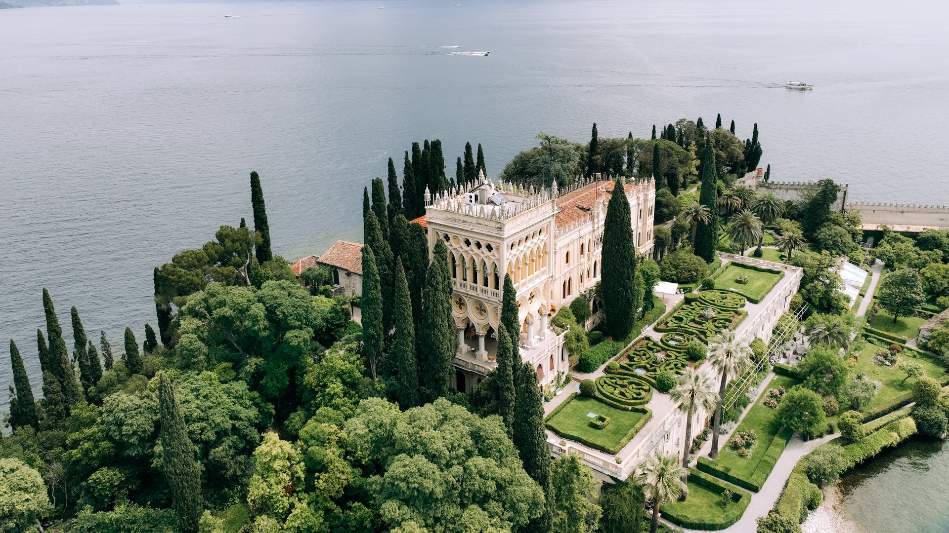 Your resort at Lake Garda Your resort at Lake Garda